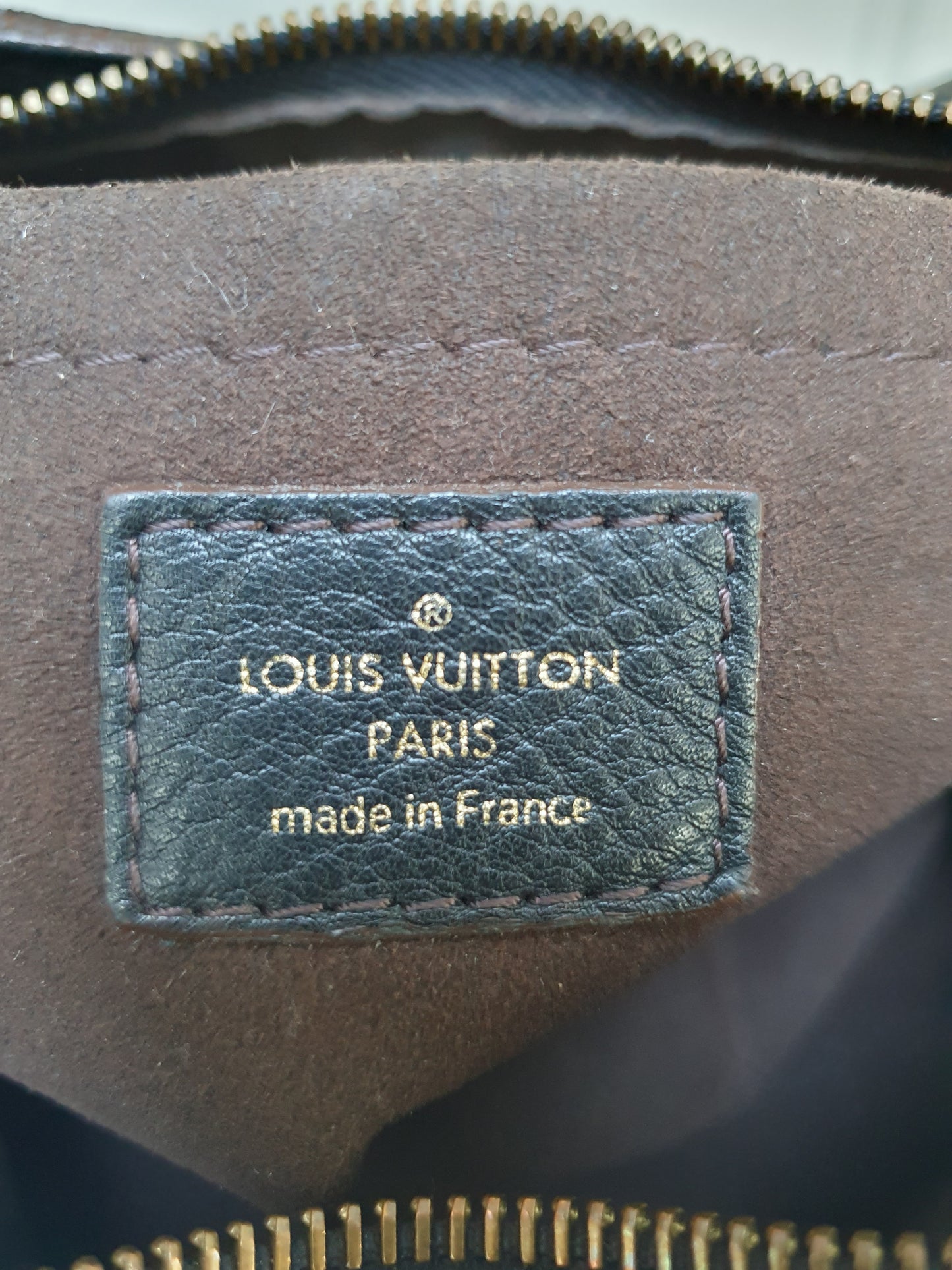 Louis vuitton mahina shoulder bag