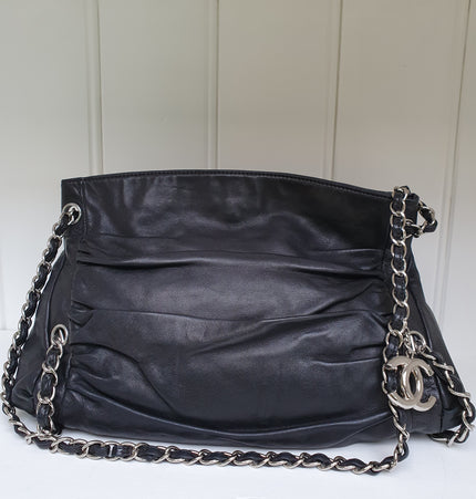 Chanel chain crossbody bag