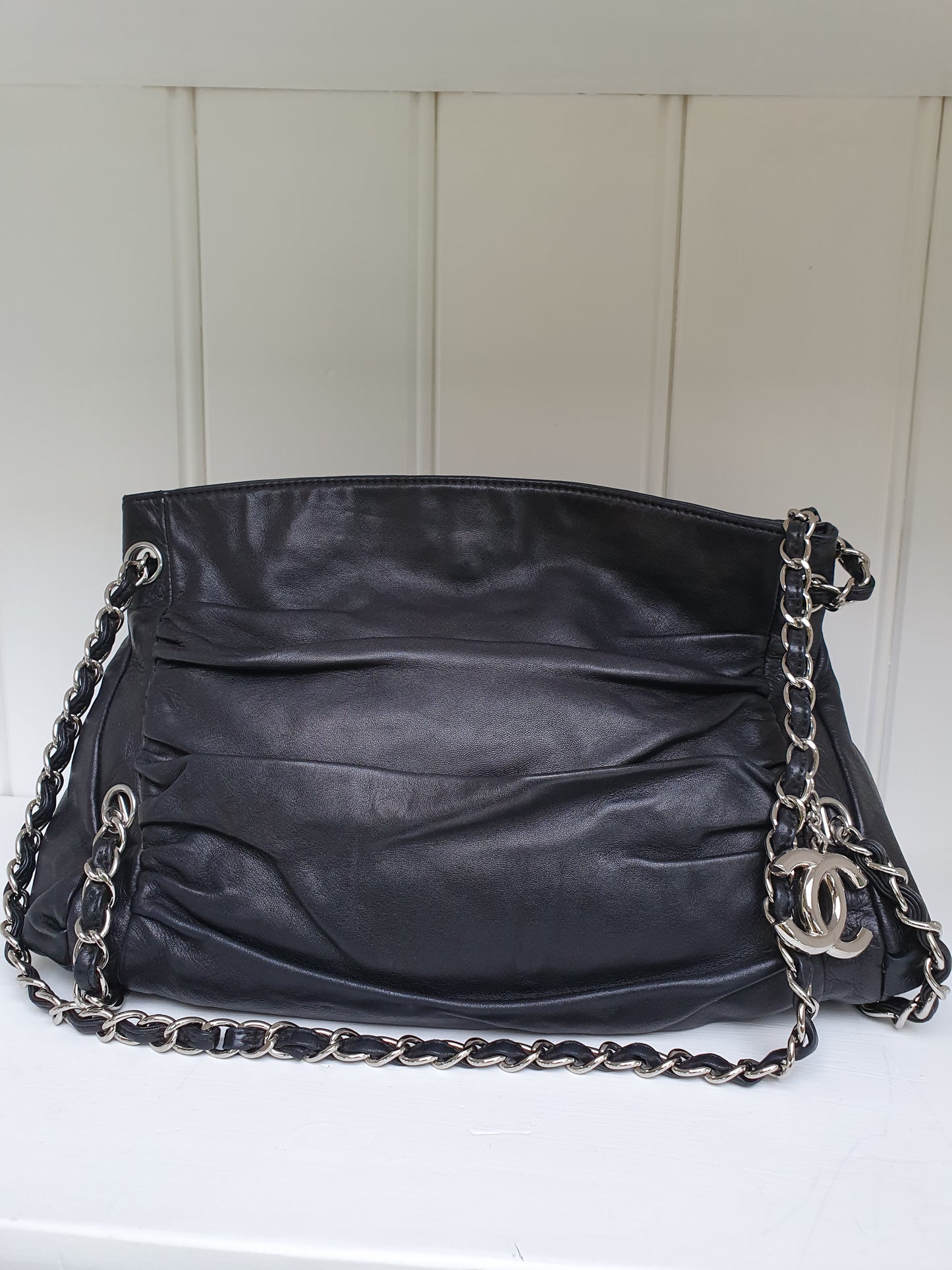 Chanel chain crossbody bag