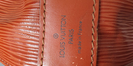 Louis vuitton twist lock vintage epi bag