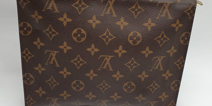 Louis vuitton pochette toiletries