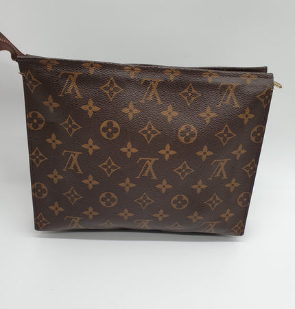 Louis vuitton pochette toiletries