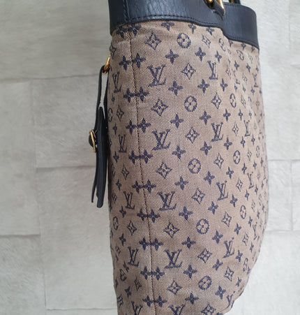 Louis Vuitton Lucille Schultertasche