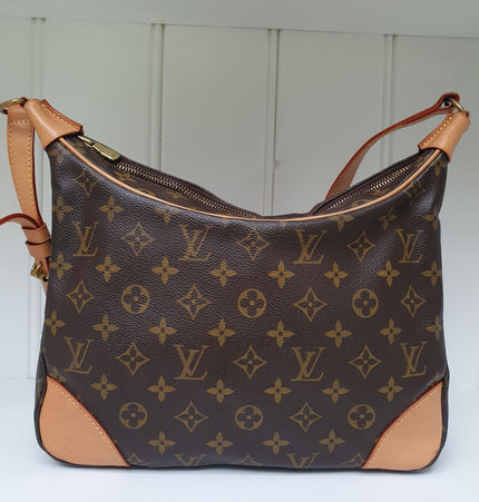Louis vuitton boulogne crossbody/shoulder bag