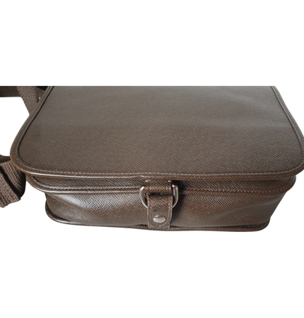 Louis vuitton men crossbody bag