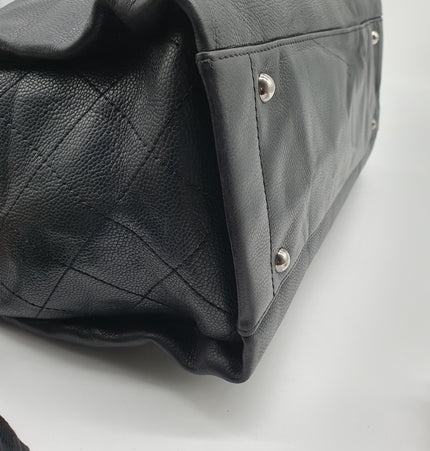 Chanel leather black shoulder bag
