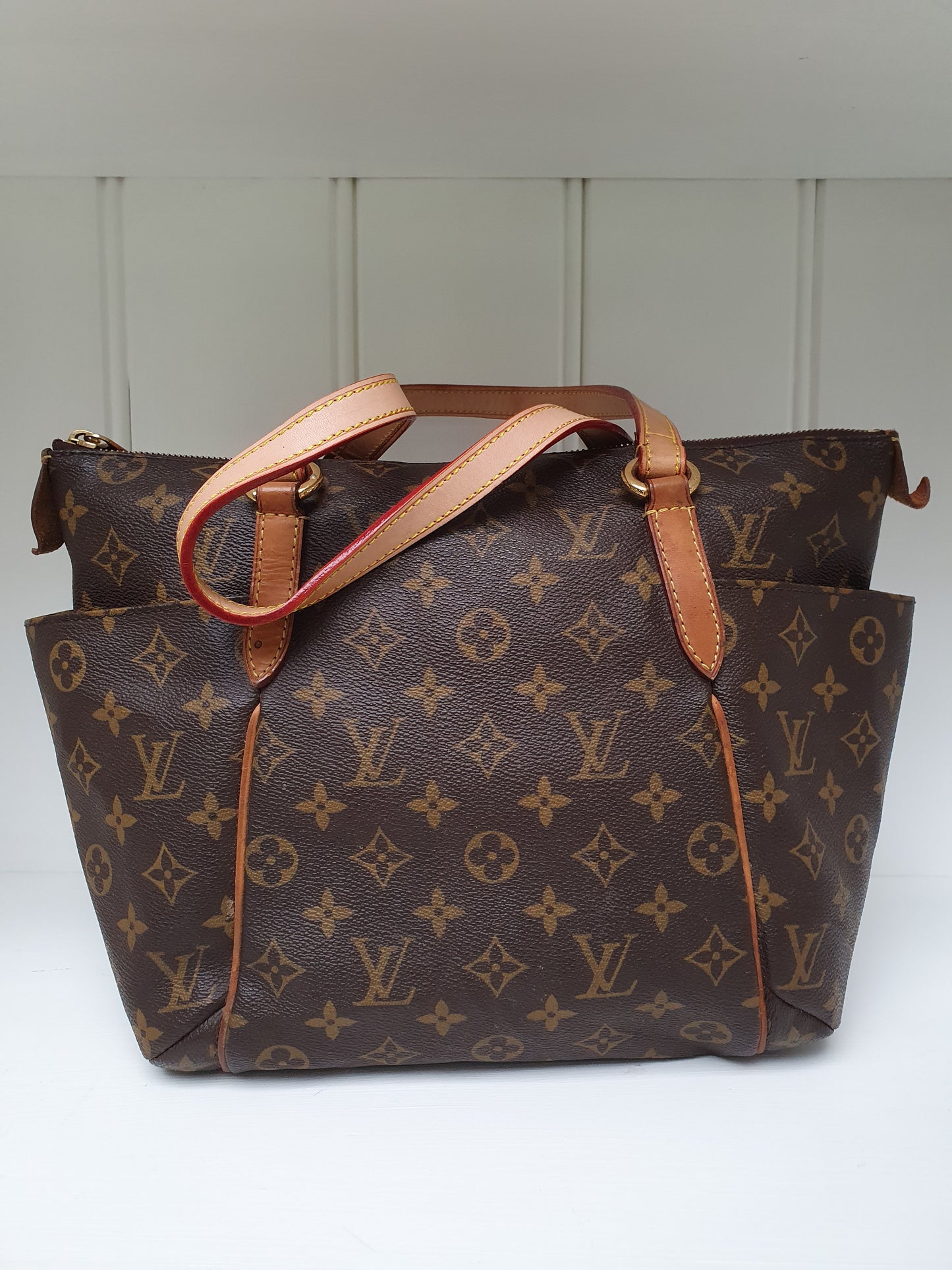 Louis vuitton totally handbag