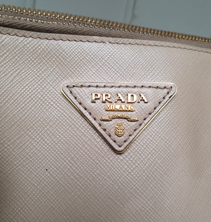 Sac à main Prada en cuir saffiano
