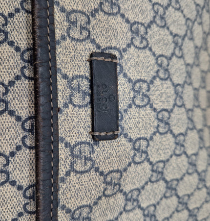 Gucci gg monogram messenger bag