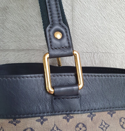 Louis Vuitton Lucille Schultertasche