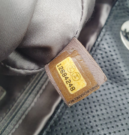 Sac bandoulière Chanel à rabat perforé