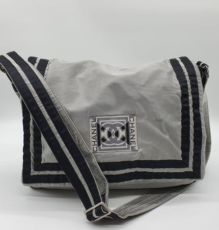 Chanel Satin Crossbody-Tasche Sportline