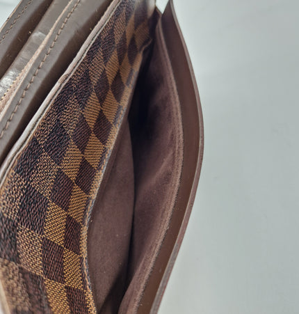 Louis vuitton crossbody bag