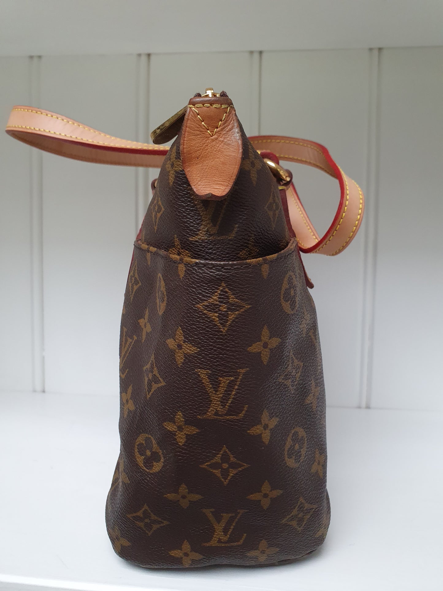 Louis vuitton totally handbag