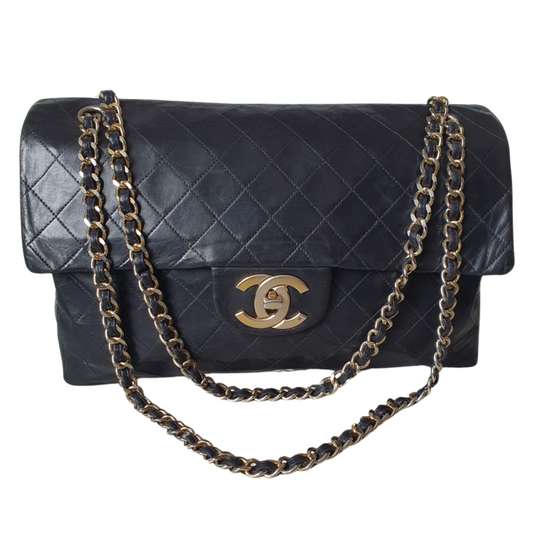 Chanel jumbo classique timeless flap bag