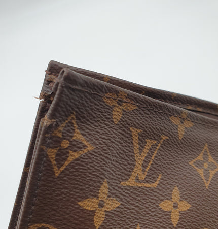 Louis vuitton pochette toiletries