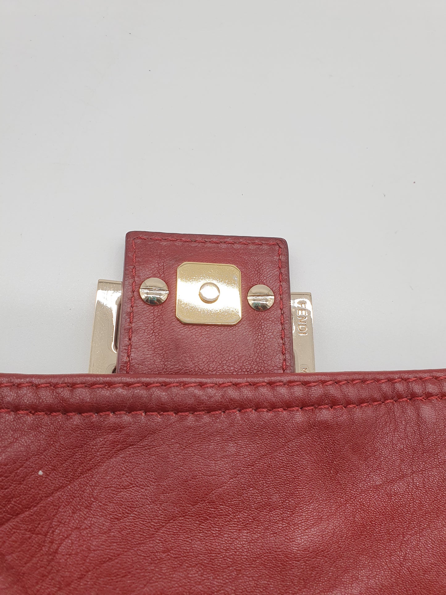 Fendi baguette leather shoulder bag