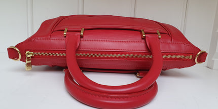 Louis vuitton epi leather