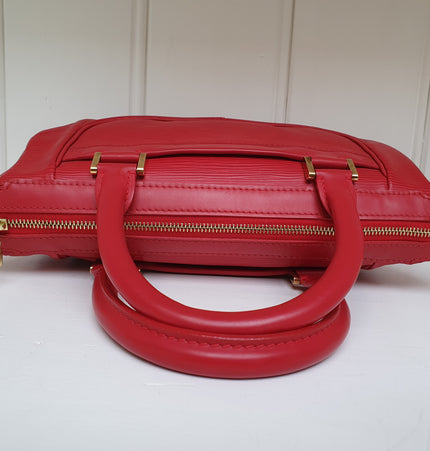 Louis vuitton epi leather