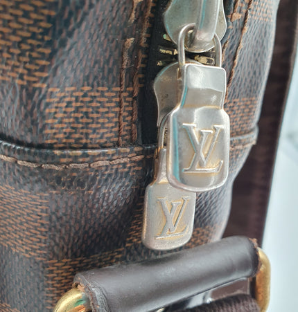 Louis Vuitton Damier Ebene shelton messenger bag