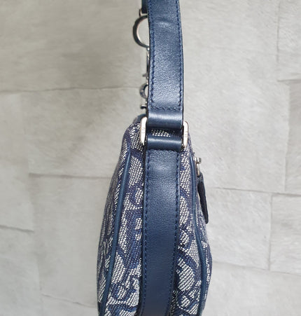 Dior Schultertasche aus Sattel-Denim