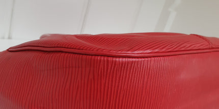 Louis vuitton epi leather