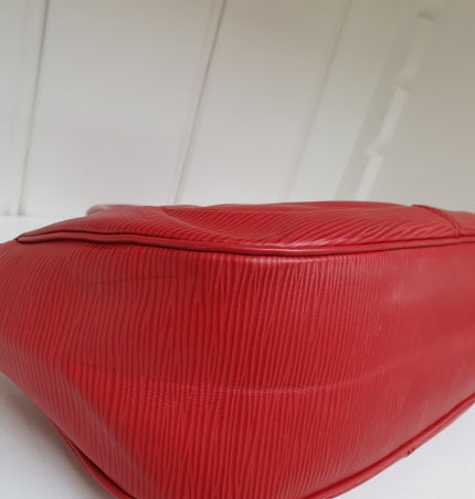 Louis vuitton epi leather