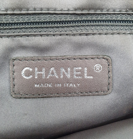 Sac bandoulière Chanel à rabat perforé