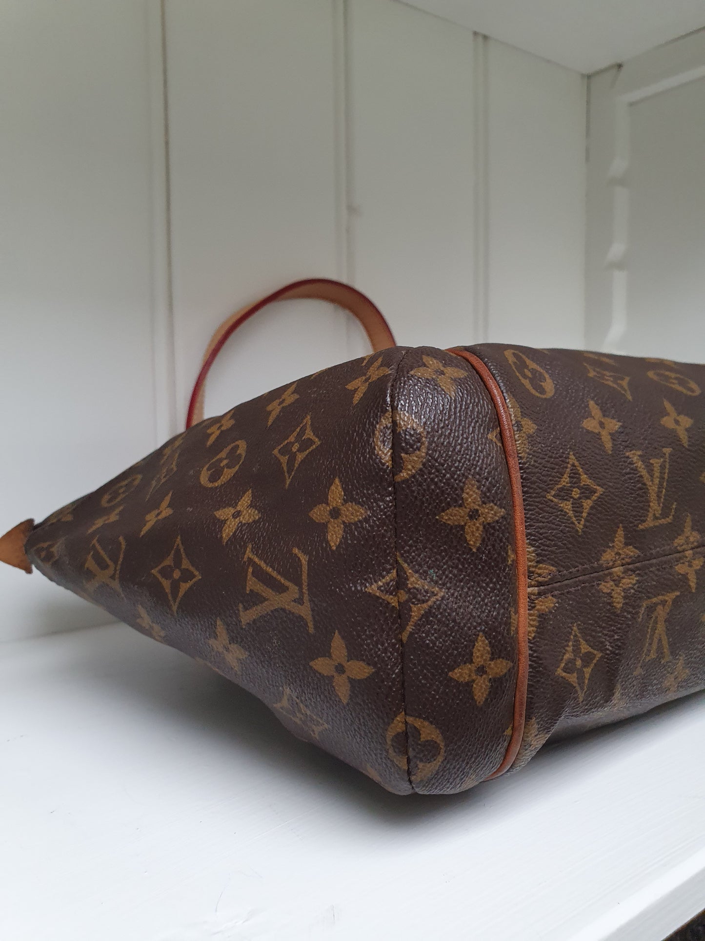 Louis vuitton totally handbag