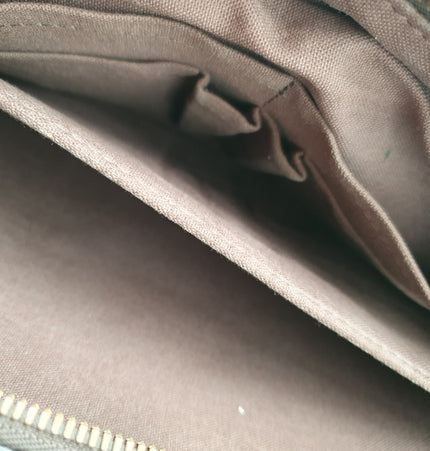 Louis Vuitton Damier Ebene shelton messenger bag
