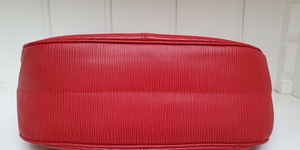 Louis vuitton epi leather