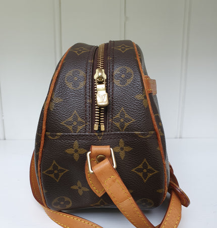 Louis vuitton blois crossbody bag