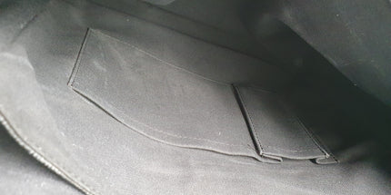 Louis vuitton messenger bag