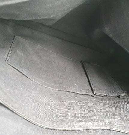 Louis vuitton messenger bag