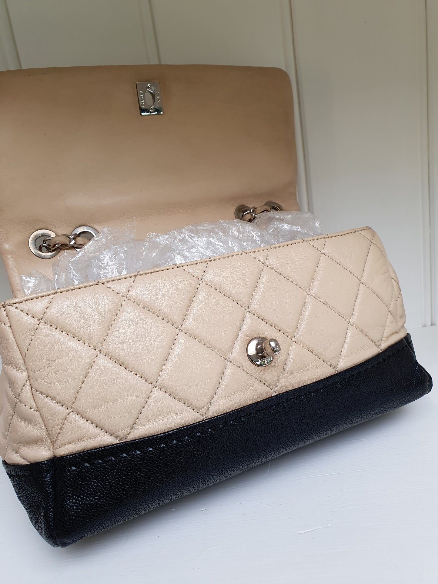 Chanel timeless classique crossbody bag