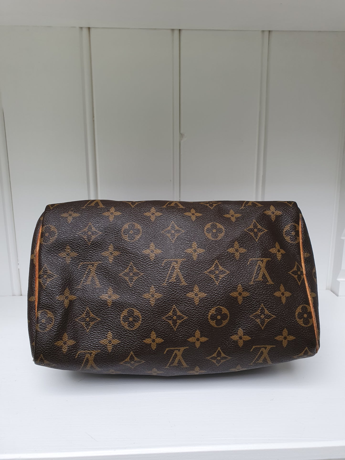 Louis vuitton speedy 25 hand bag