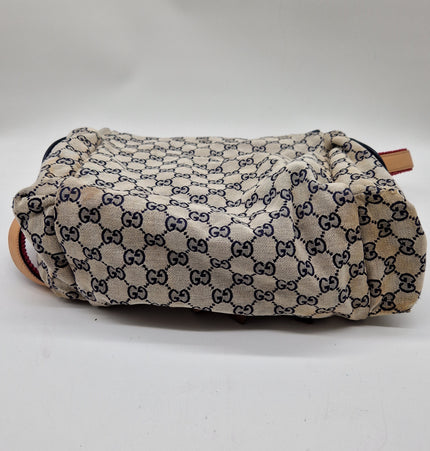 Gucci messenger bag