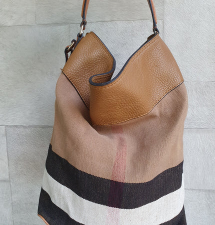 Burberry bucket bag