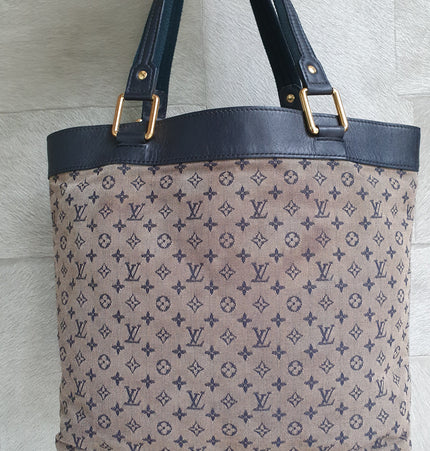 Louis Vuitton Lucille Schultertasche