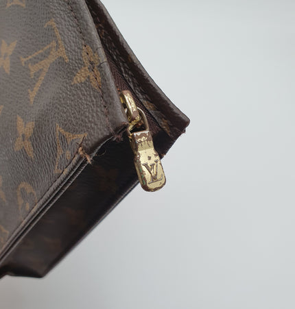 Louis vuitton pochette toiletries