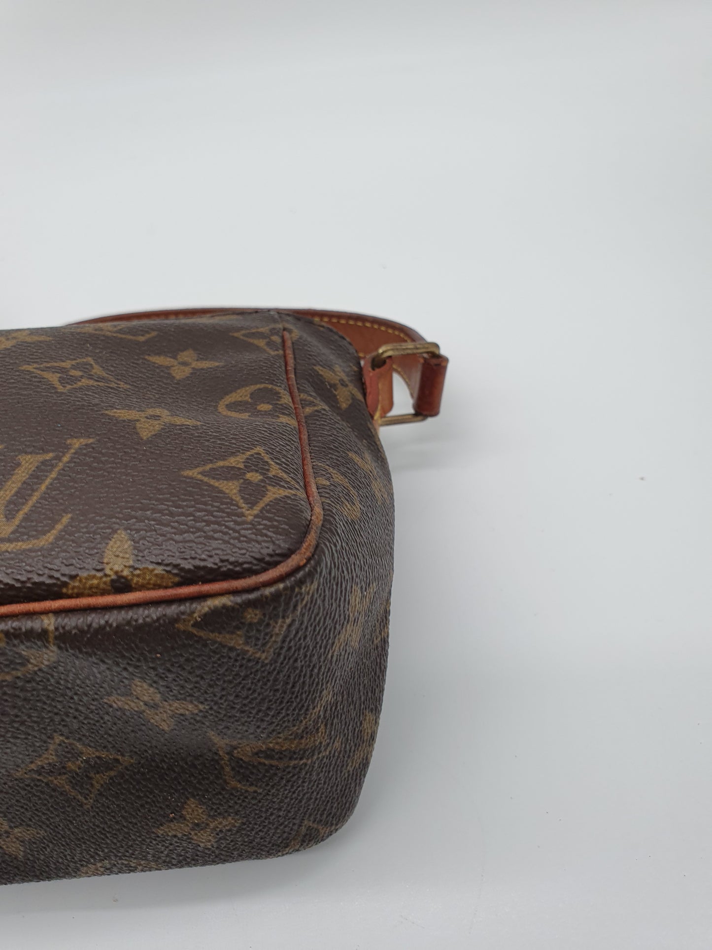 Louis vuitton viva cite Crossbody bag