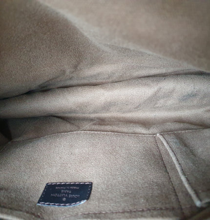 Louis vuitton utah crossbody men bag