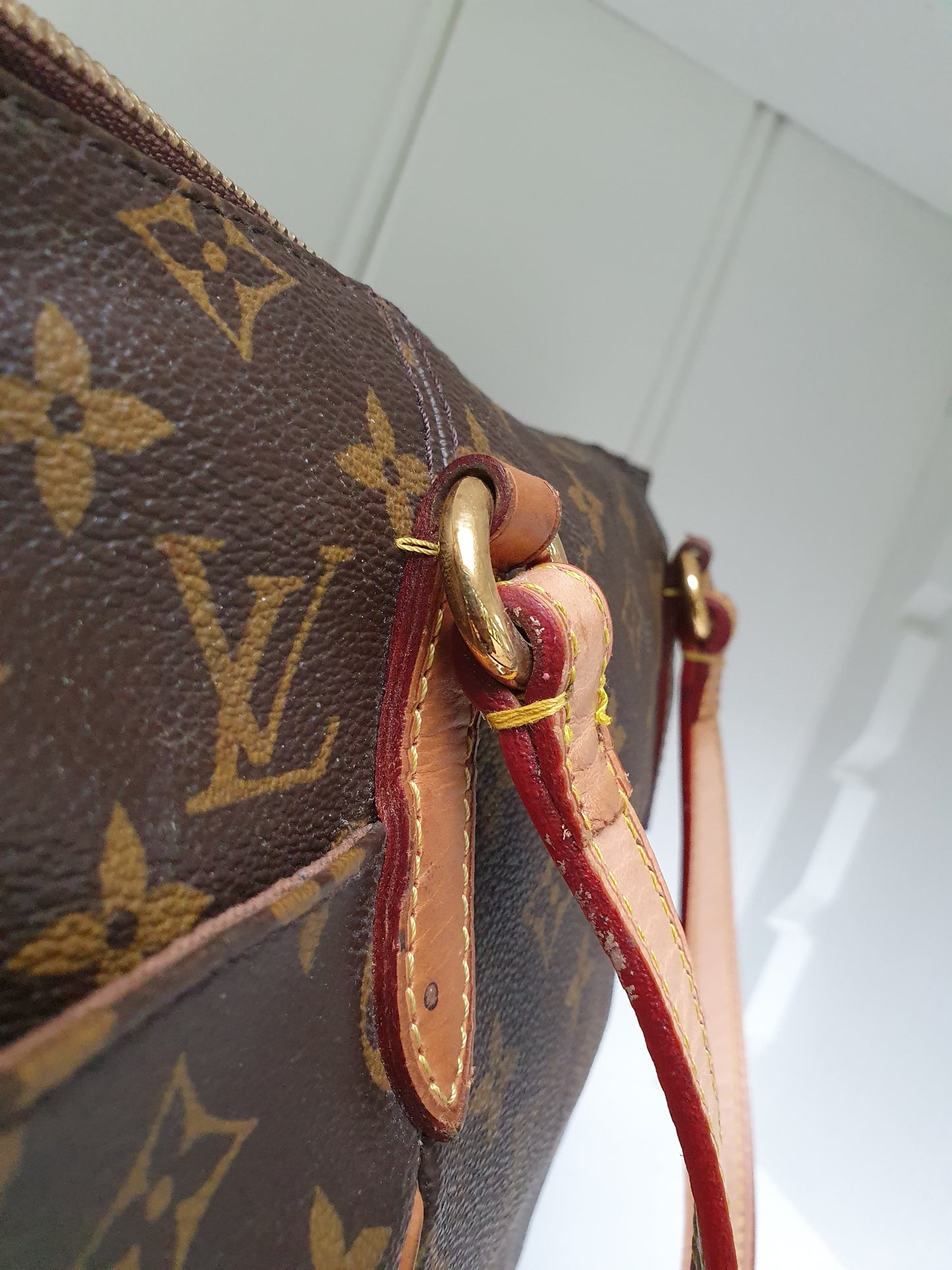 Louis vuitton totally handbag