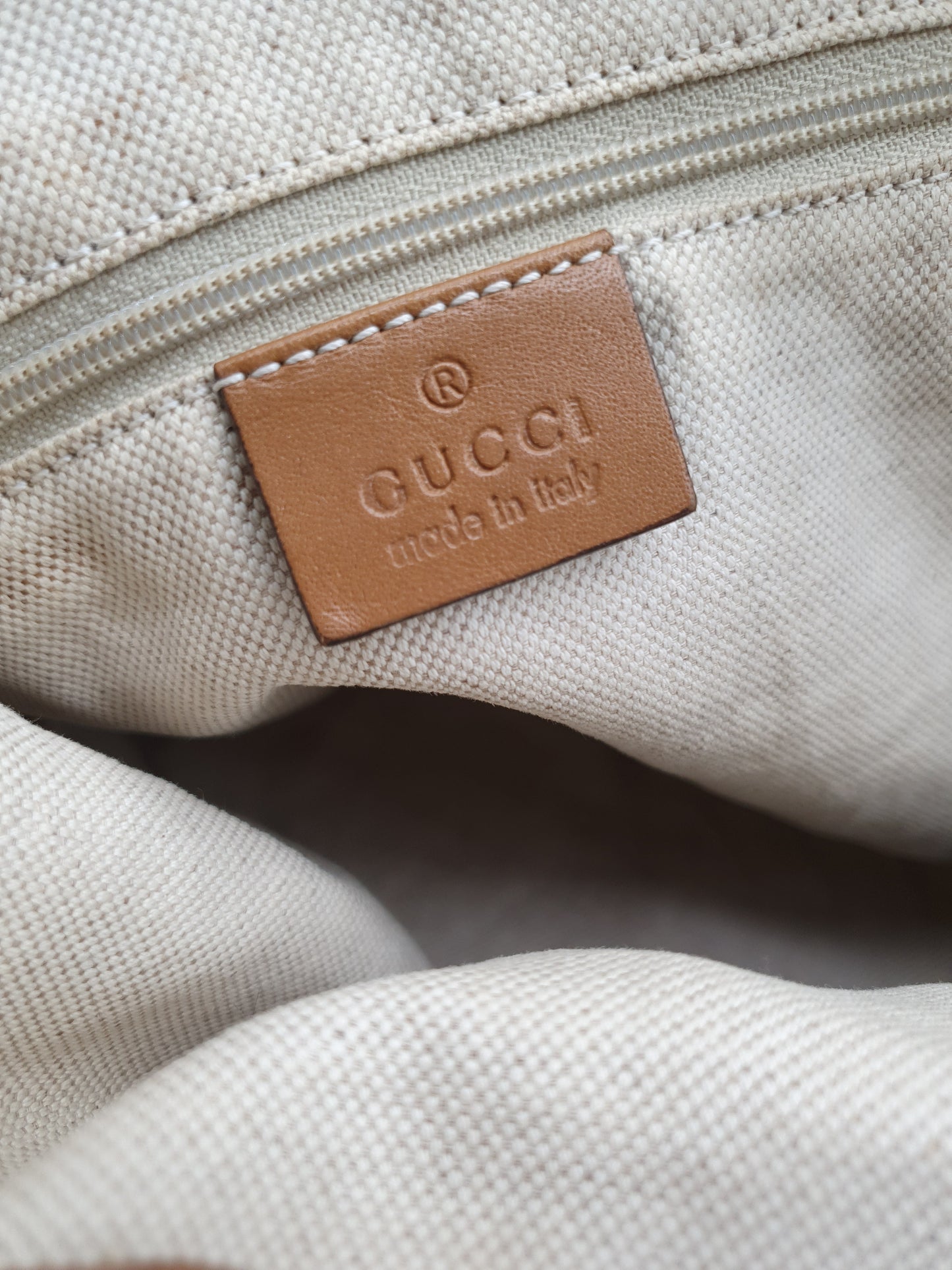 Gucci sukey denim shoulder bag