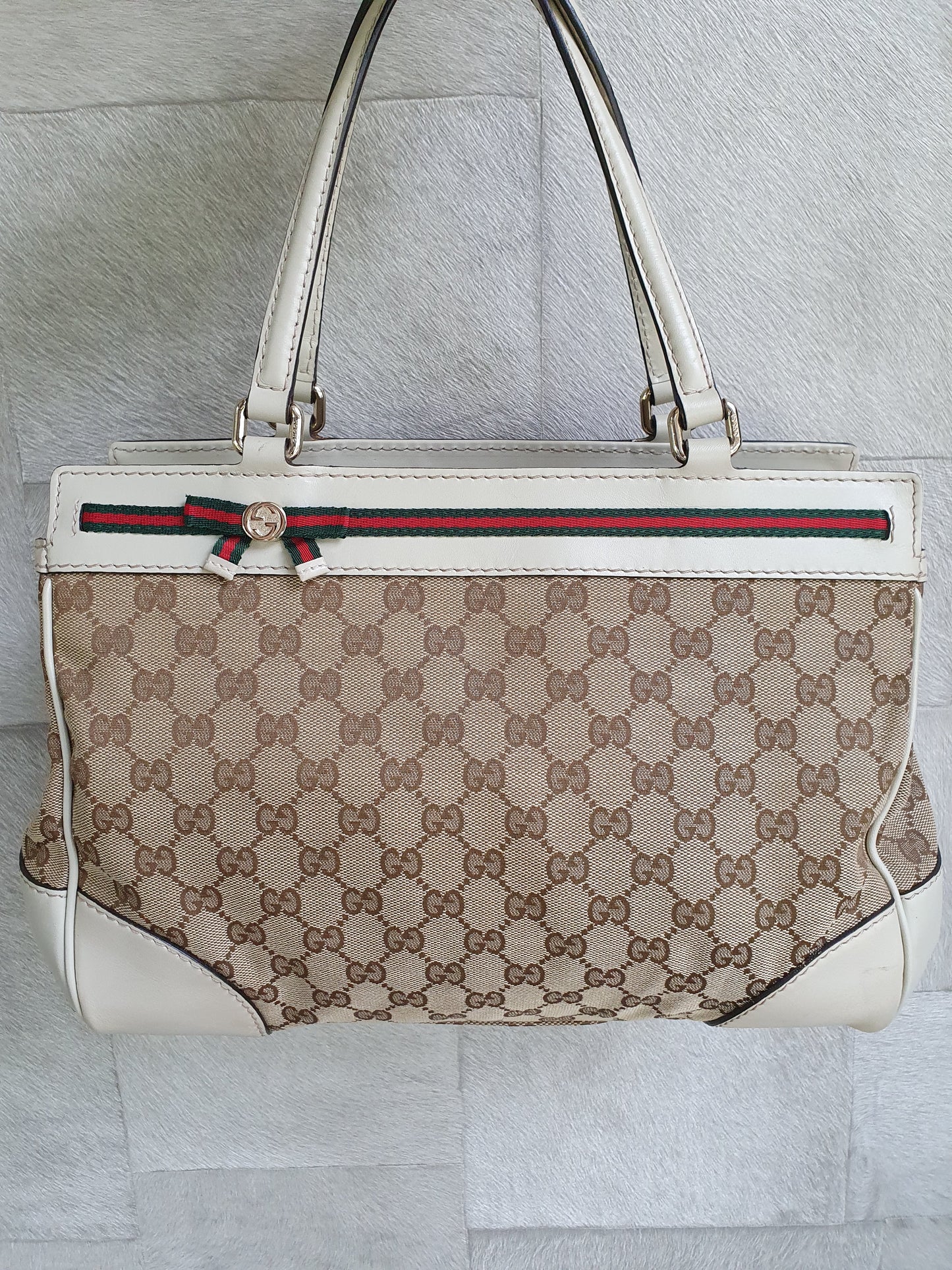 Gucci shoulder bag