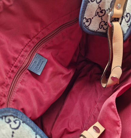 Gucci messenger bag