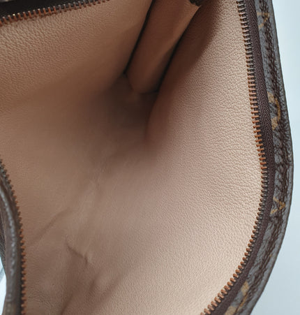 Louis vuitton pochette toiletries