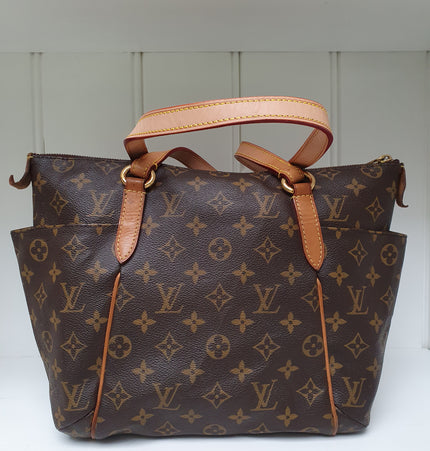 LV totally Laptop bag