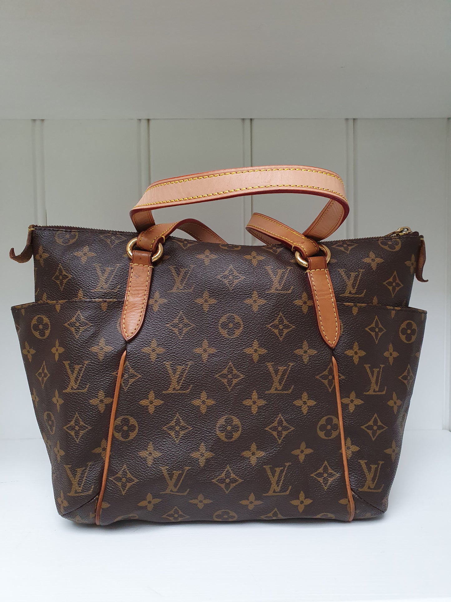 Louis vuitton totally handbag