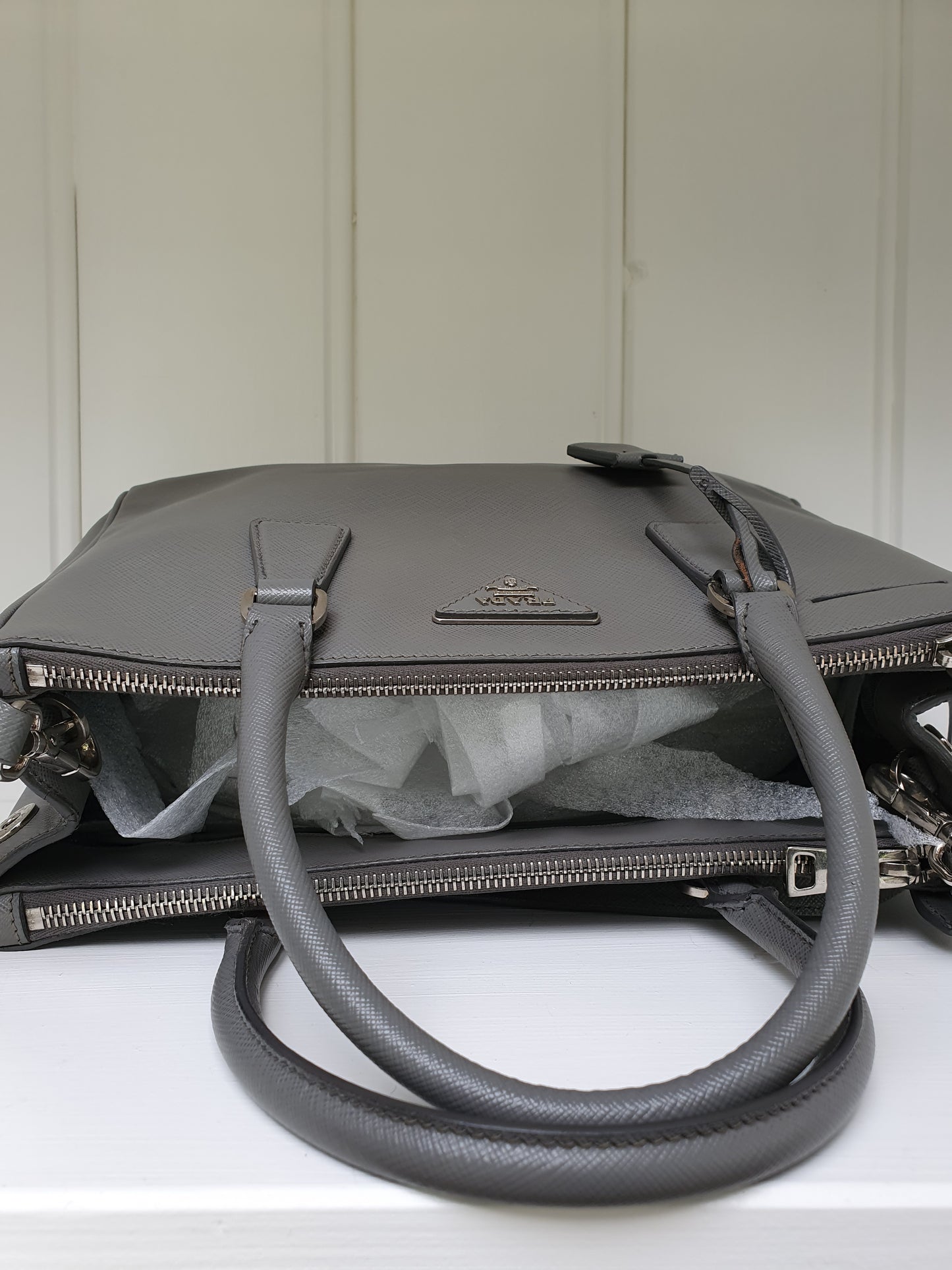 Prada galleria saffiano handbag